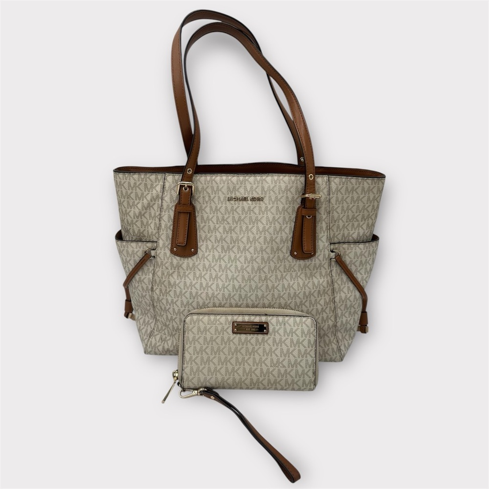 Michael Kors Voyager Medium Tote and Matching Wallet Set